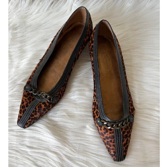 Talbots Leopard Print Pointy Toe Low Heel Flats Business Casual Dress Shoe Sz 6B - Picture 1 of 10